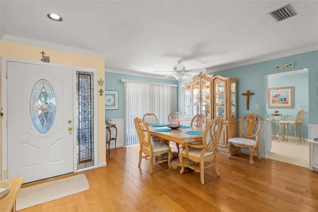 4562 Forest Wood Trail Sarasota FL 34241