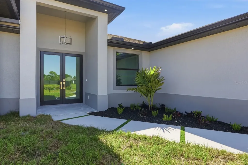 431 Palmyra Avenue Lehigh Acres FL 33974