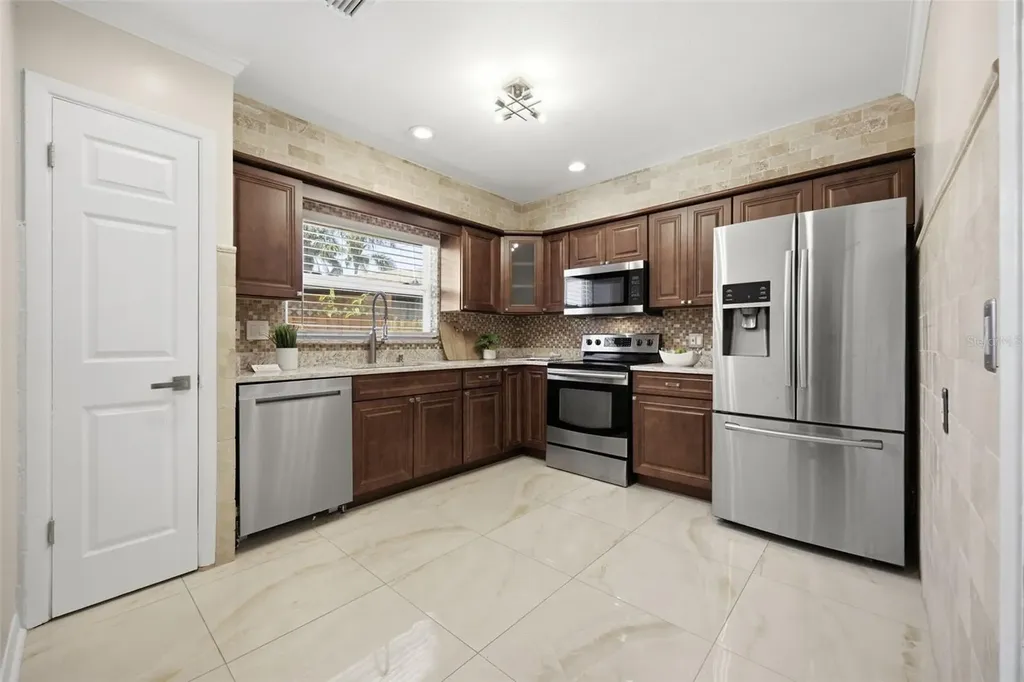 2051 Magnolia Drive Clearwater FL 33764