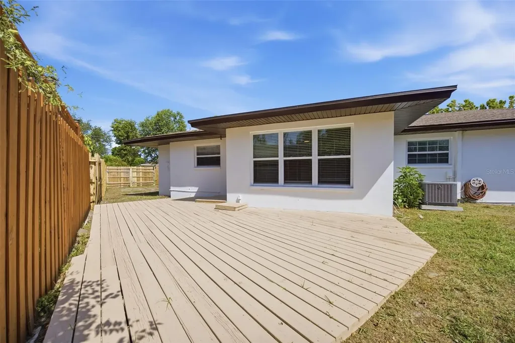 2051 Magnolia Drive Clearwater FL 33764