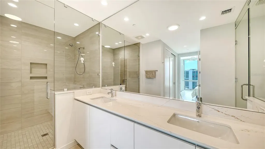 301 Quay Sarasota FL 34236