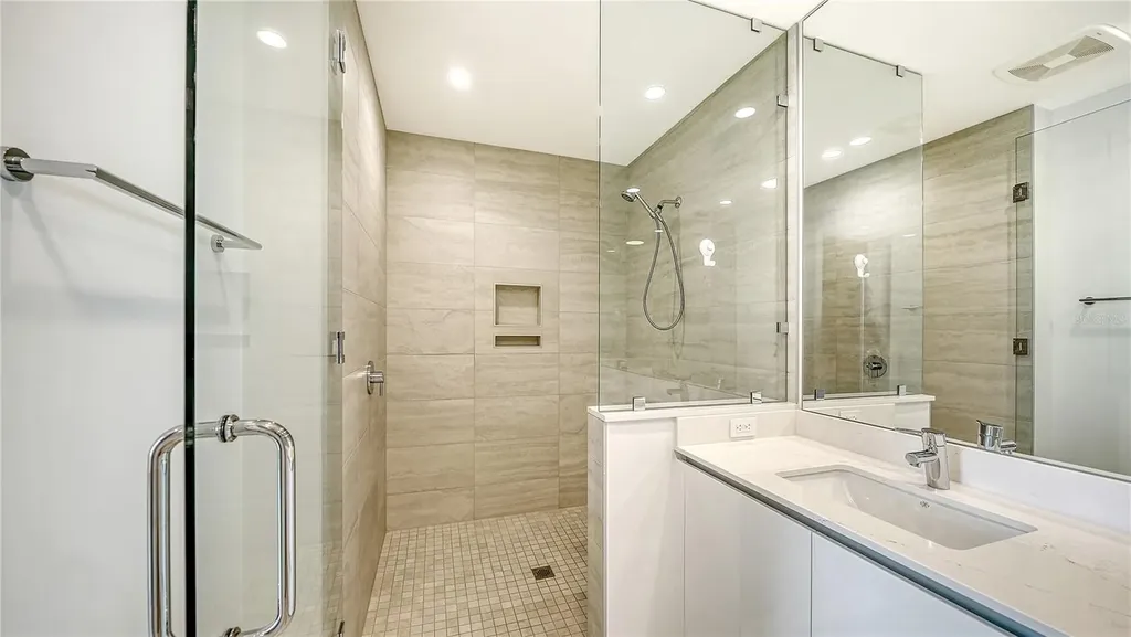 301 Quay Sarasota FL 34236