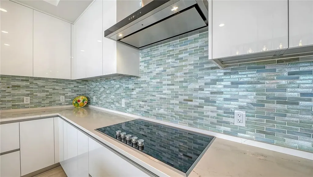 301 Quay Sarasota FL 34236