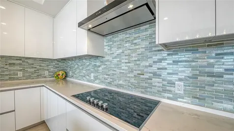 301 Quay Sarasota FL 34236