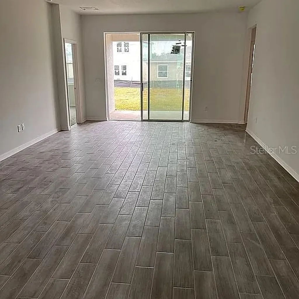 1104 Sand Trap Court Daytona Beach FL 32124