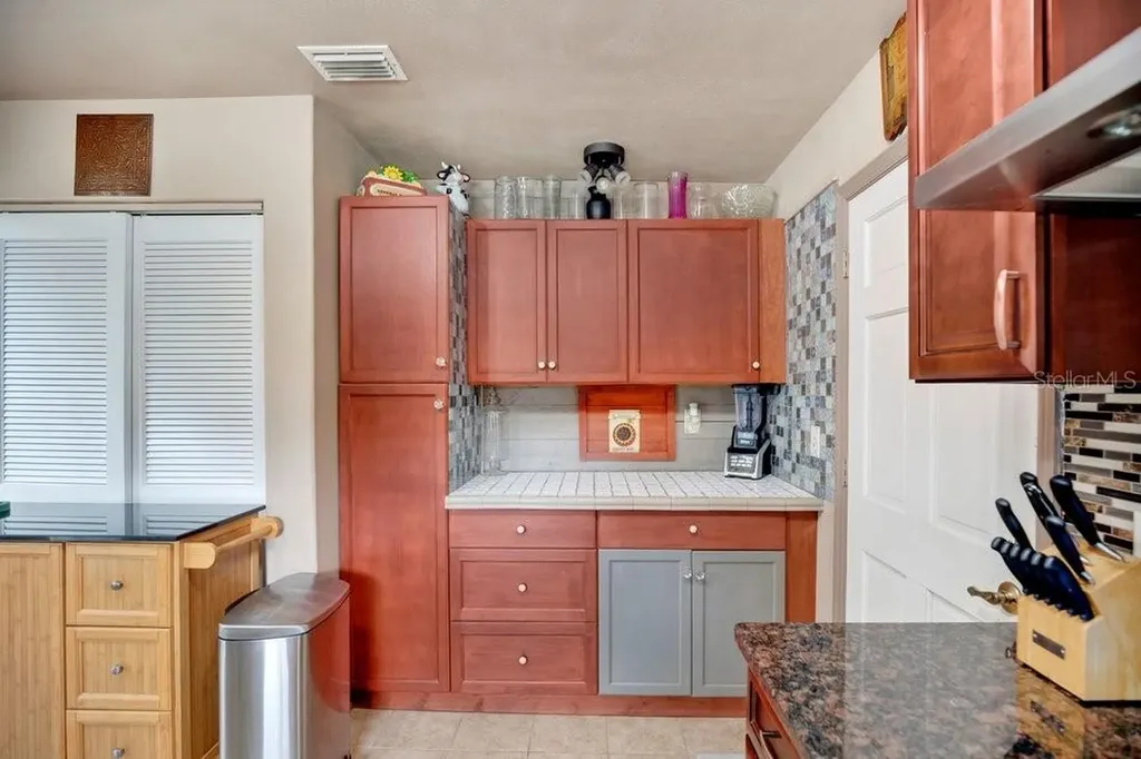 390 N High Street Lake Helen FL 32744