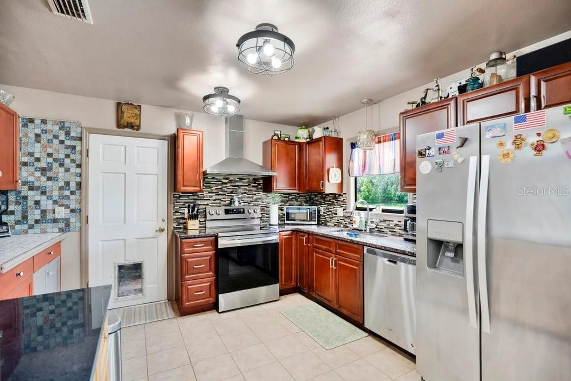 390 N High Street Lake Helen FL 32744