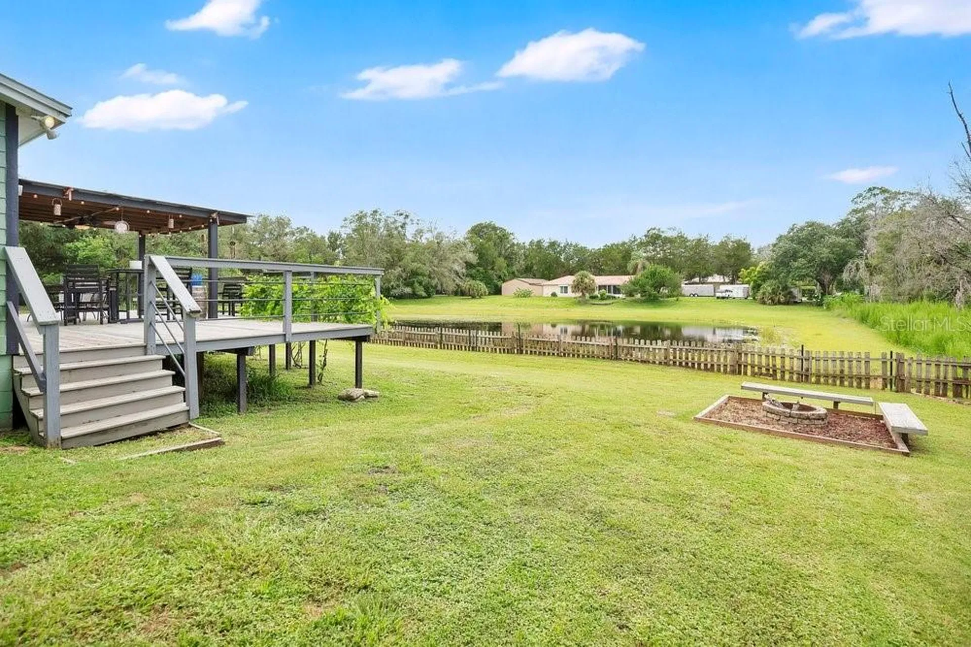 390 N High Street Lake Helen FL 32744