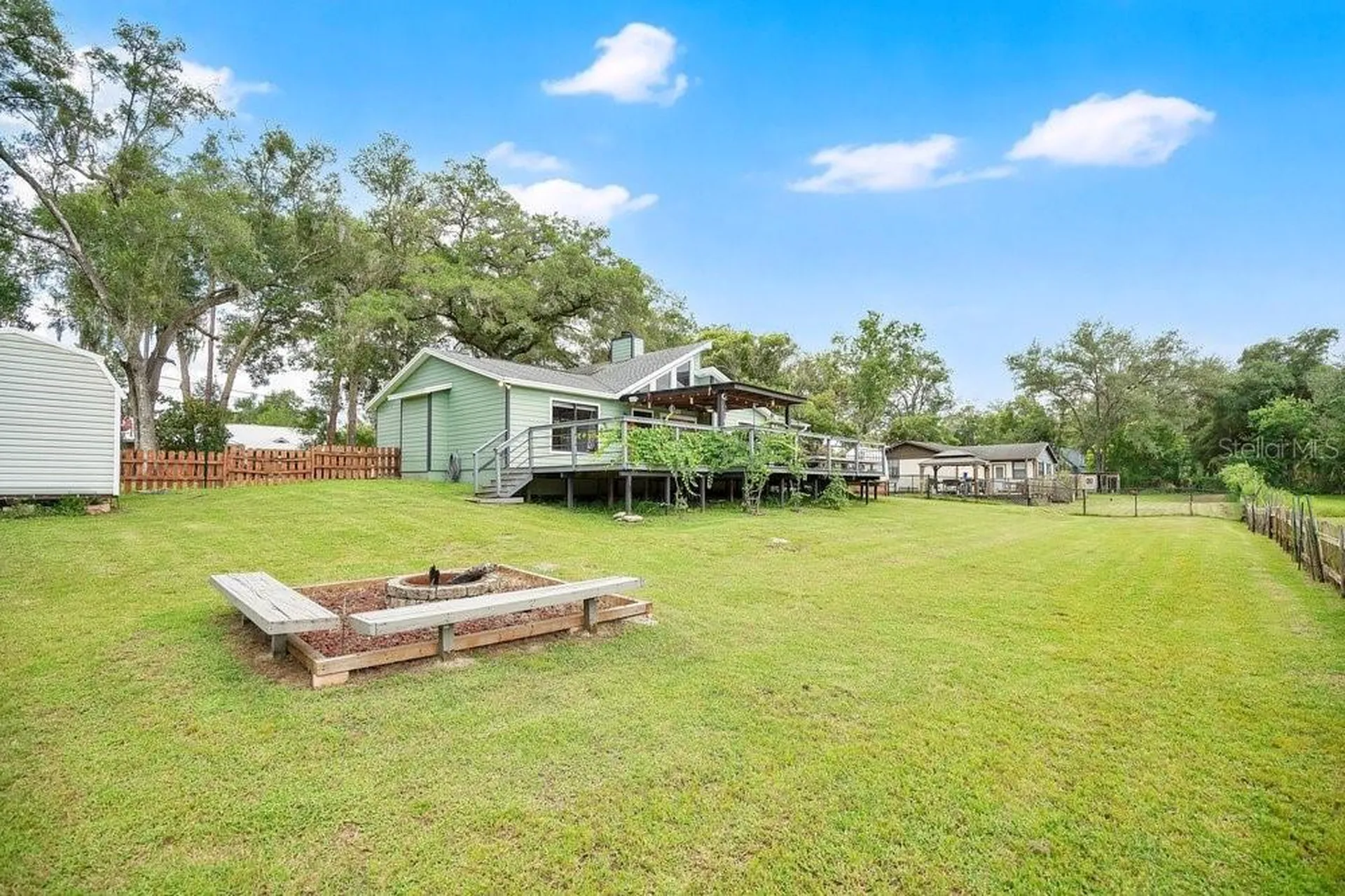 390 N High Street Lake Helen FL 32744