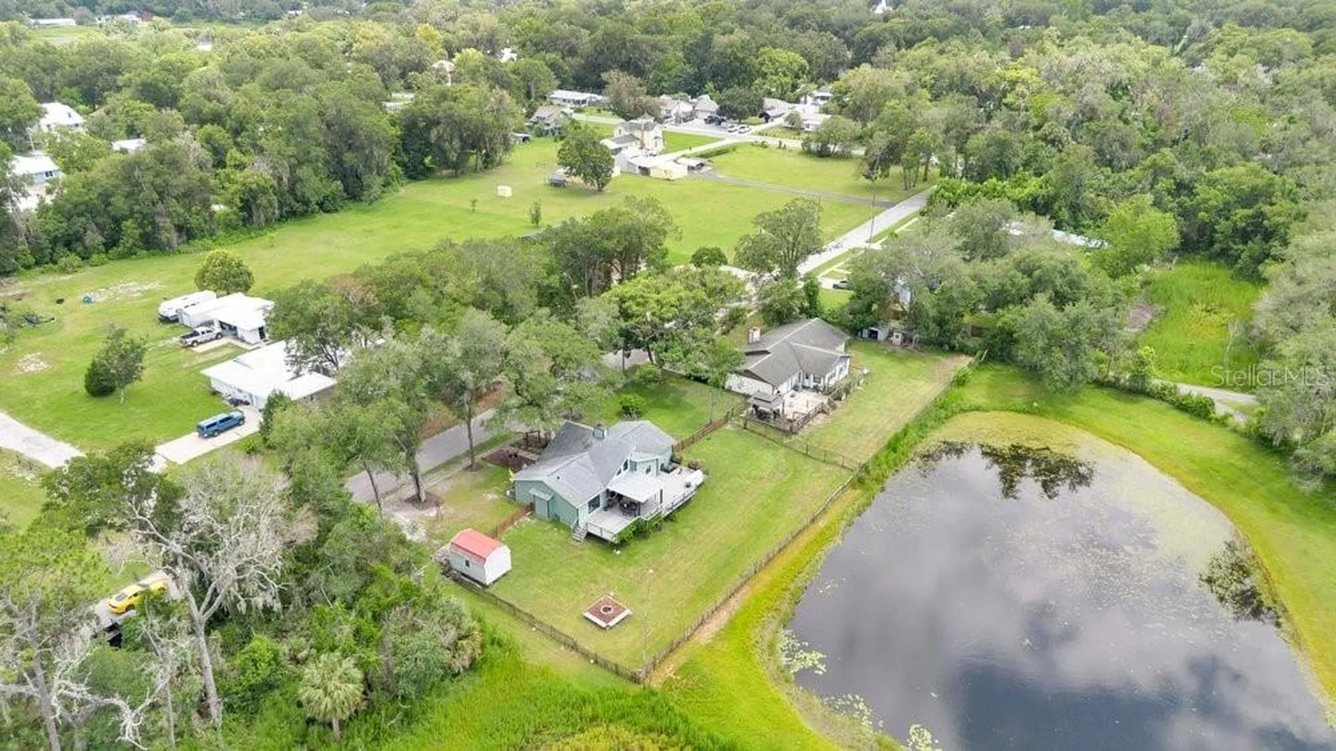 390 N High Street Lake Helen FL 32744