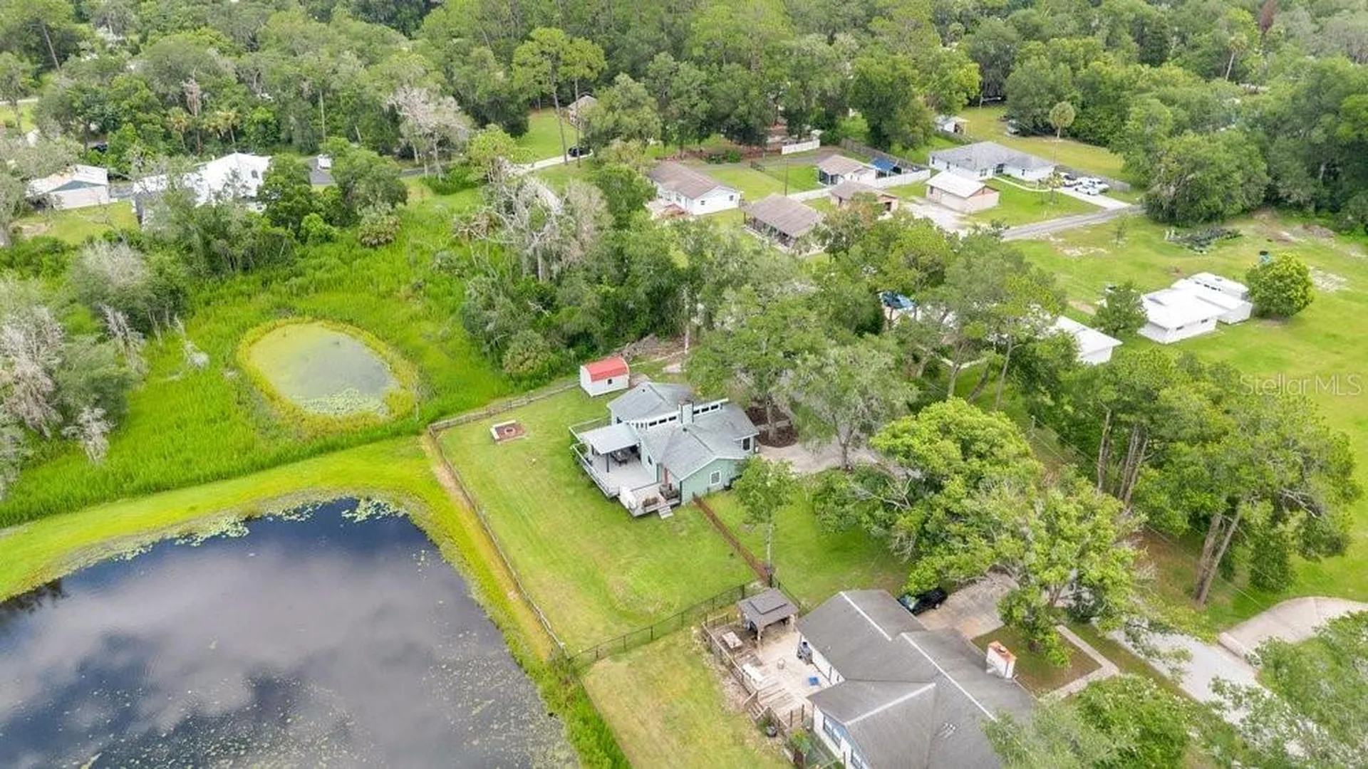 390 N High Street Lake Helen FL 32744