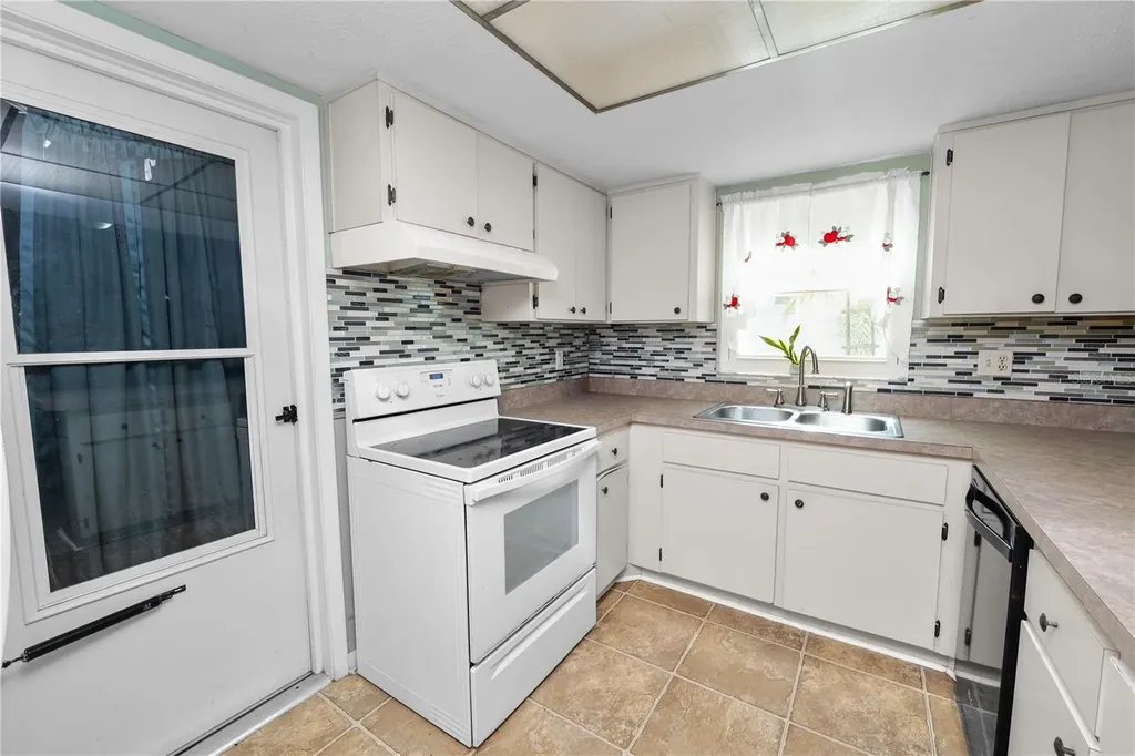 4820 Presidential Street Seffner FL 33584