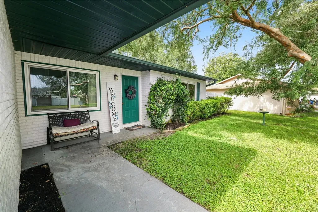 4820 Presidential Street Seffner FL 33584