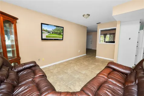4820 Presidential Street Seffner FL 33584