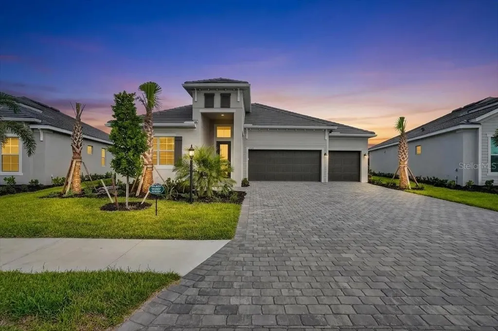 19219 Scallop Loop Lakewood Ranch FL 34211