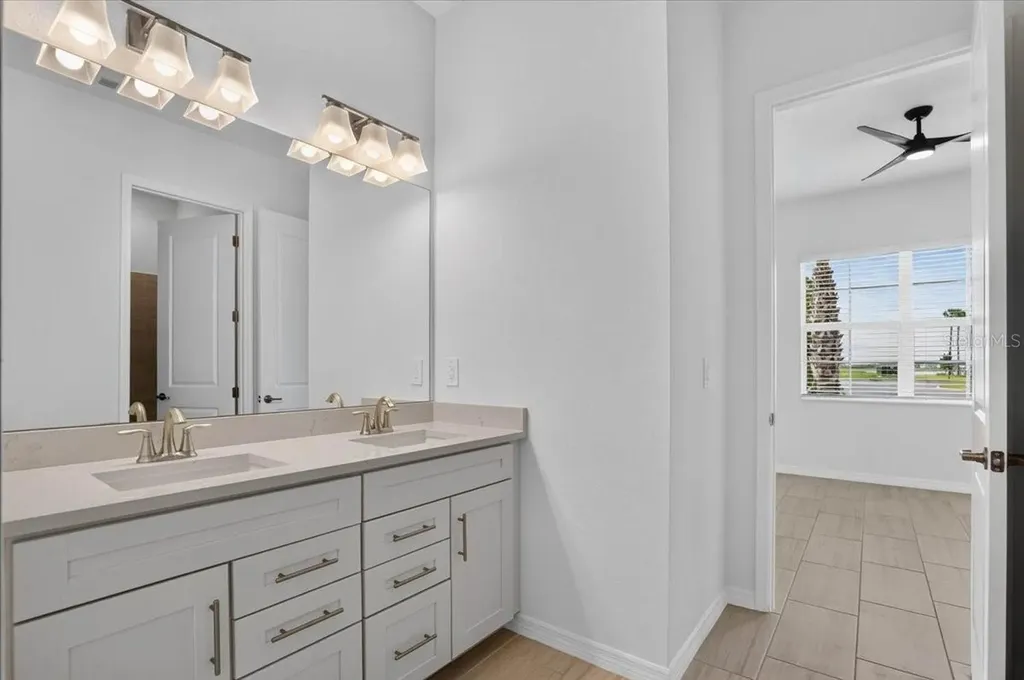 19219 Scallop Loop Lakewood Ranch FL 34211
