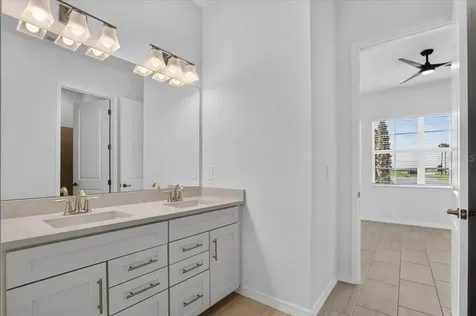 19219 Scallop Loop Lakewood Ranch FL 34211