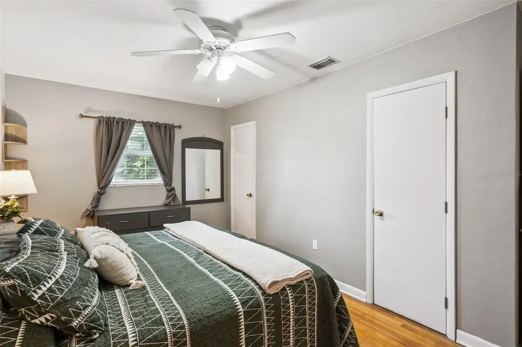 817 Romano Avenue Orlando FL 32807