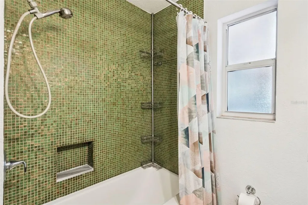 817 Romano Avenue Orlando FL 32807