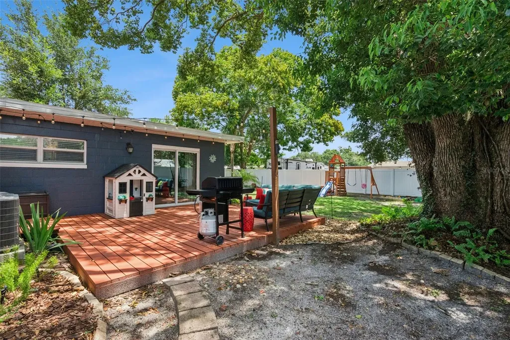 817 Romano Avenue Orlando FL 32807