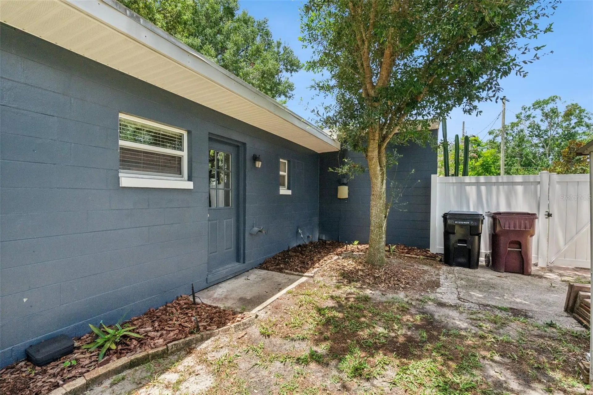817 Romano Avenue Orlando FL 32807