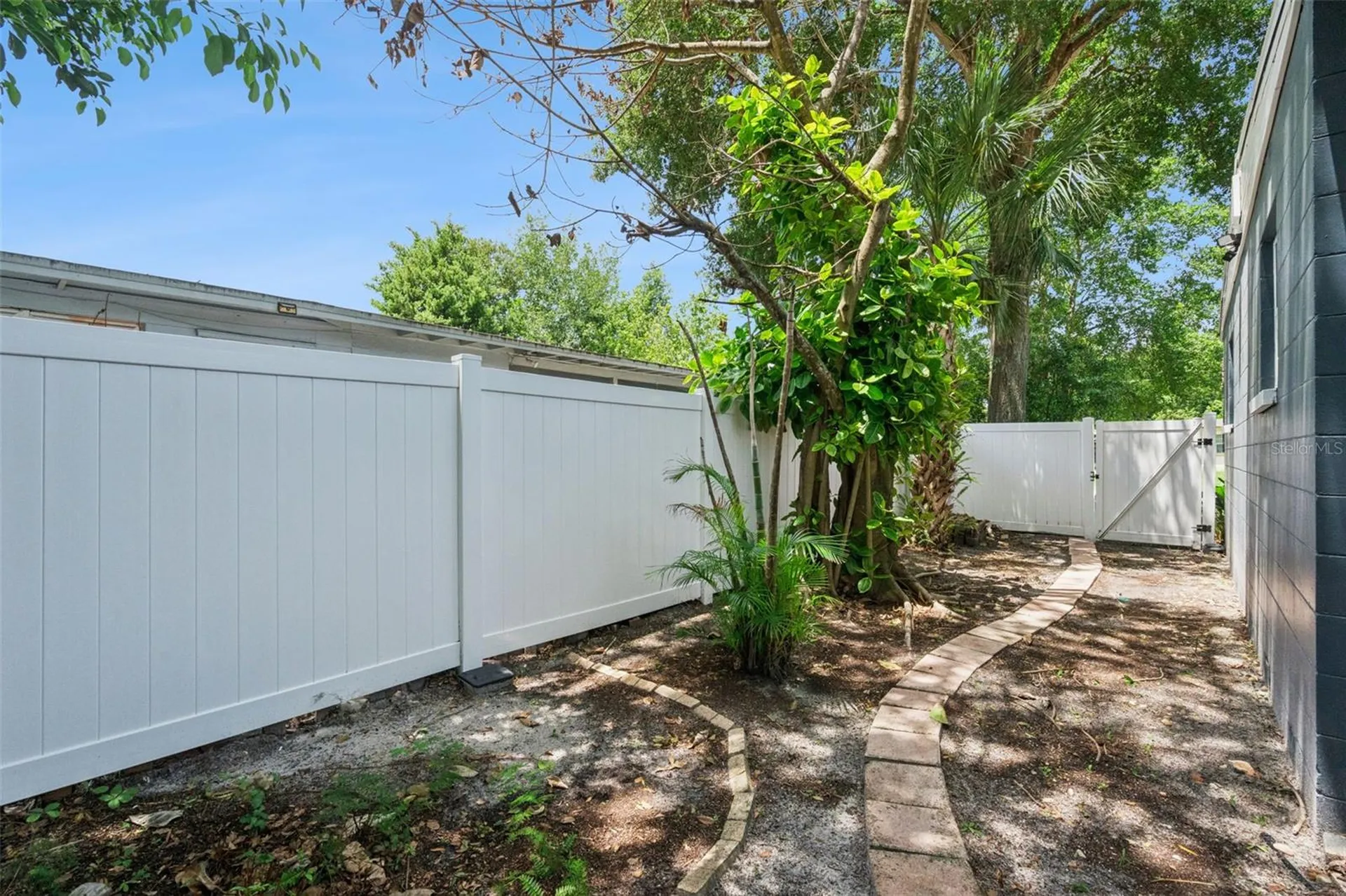 817 Romano Avenue Orlando FL 32807
