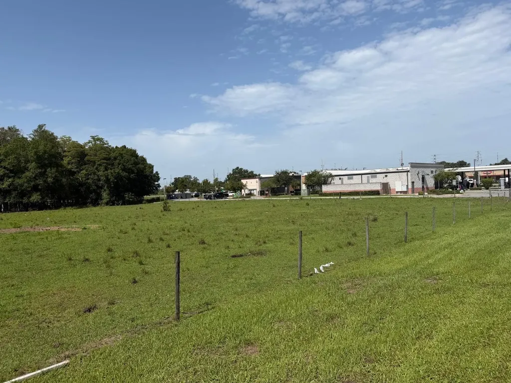 576 Tradeport Drive Orlando FL 32824