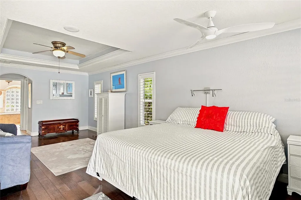 652 N Elm Street Englewood FL 34223