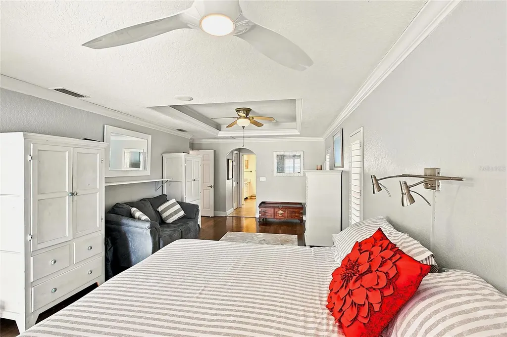 652 N Elm Street Englewood FL 34223