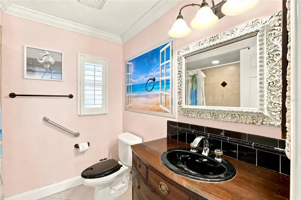 652 N Elm Street Englewood FL 34223