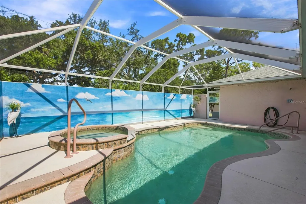 652 N Elm Street Englewood FL 34223