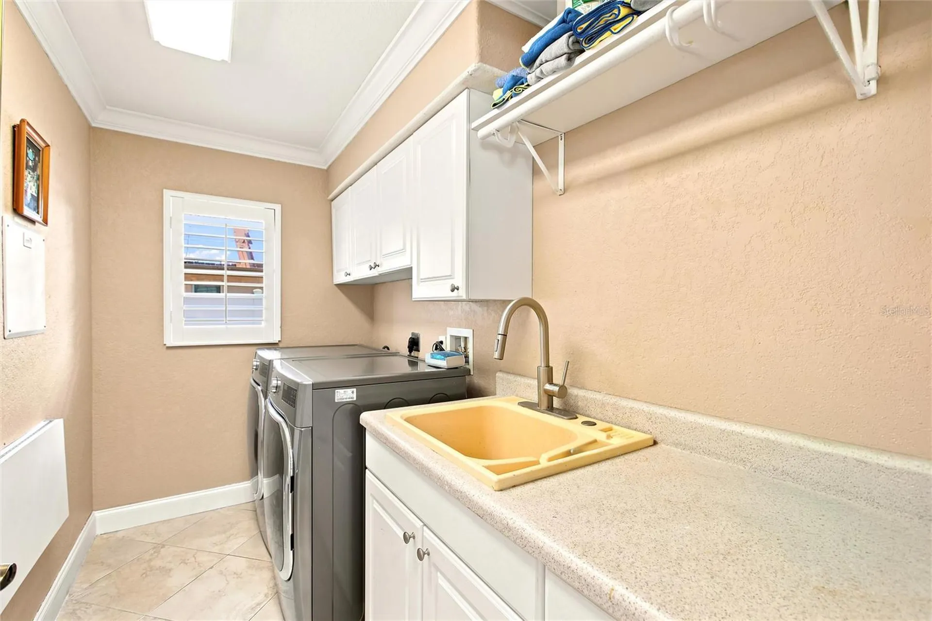 652 N Elm Street Englewood FL 34223
