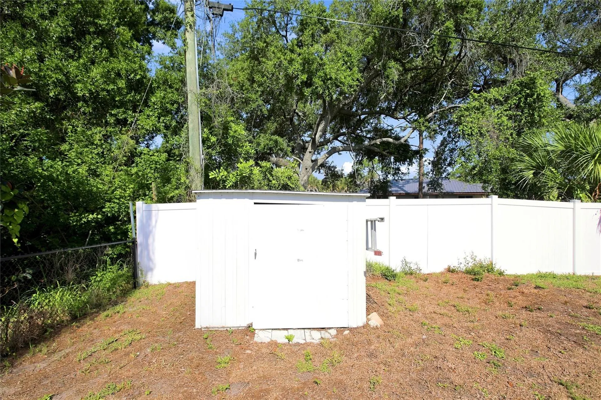 652 N Elm Street Englewood FL 34223