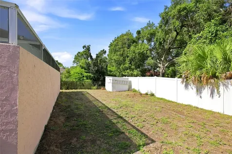 652 N Elm Street Englewood FL 34223