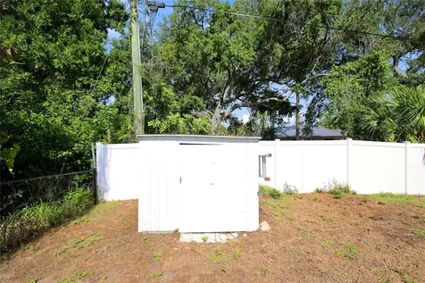 652 N Elm Street Englewood FL 34223