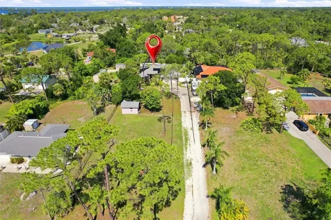 652 N Elm Street Englewood FL 34223