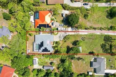 652 N Elm Street Englewood FL 34223