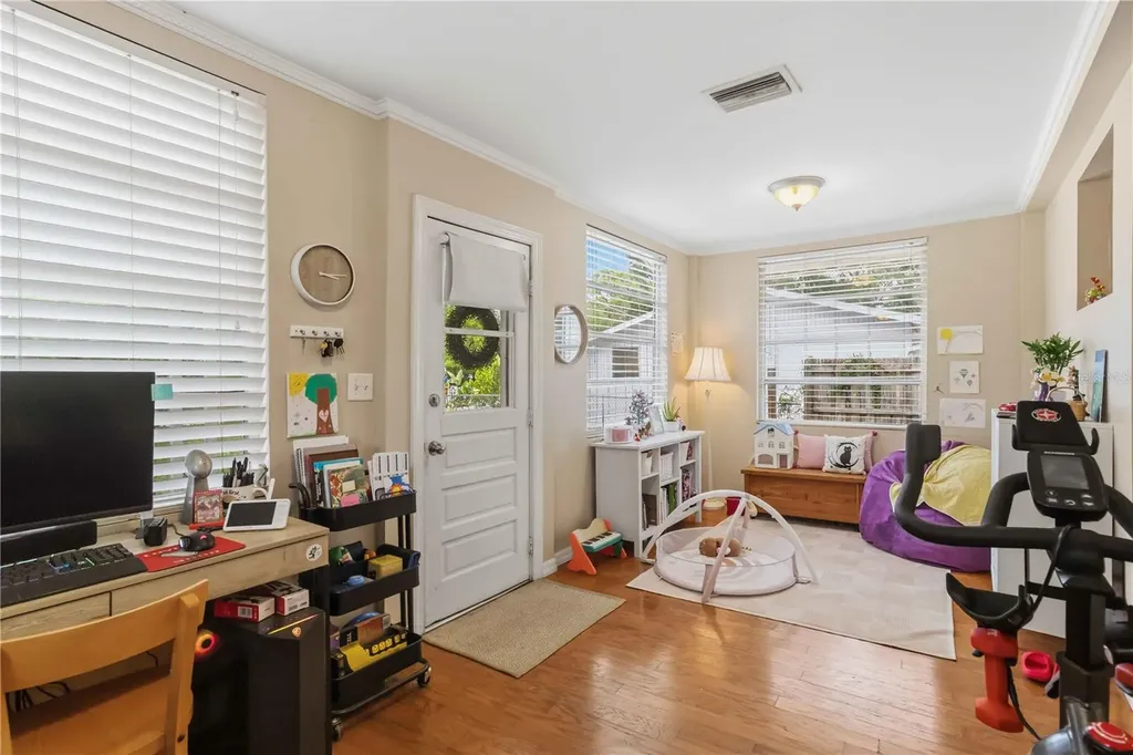 2442 Novus Street Sarasota FL 34237