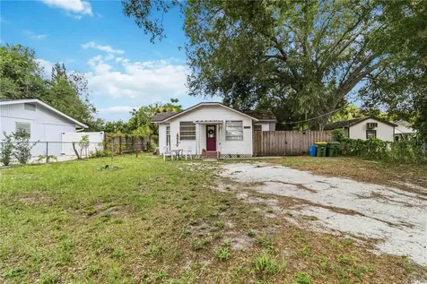 2442 Novus Street Sarasota FL 34237