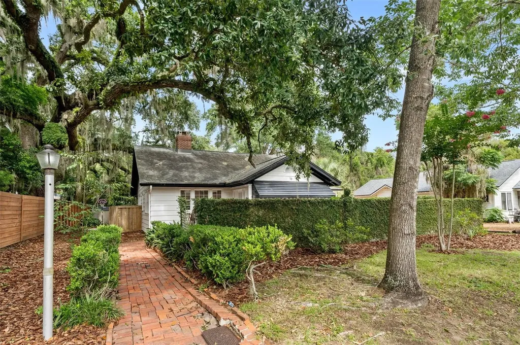 16 NW 20th Terrace Gainesville FL 32603