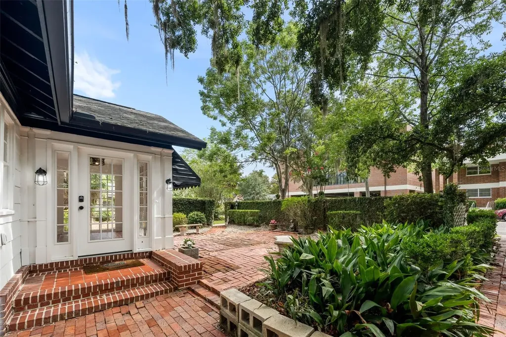 16 NW 20th Terrace Gainesville FL 32603