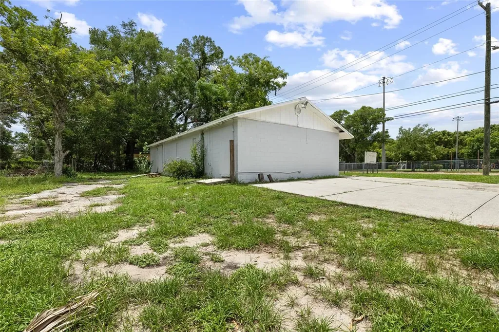 3713 N 34th Street Tampa FL 33610