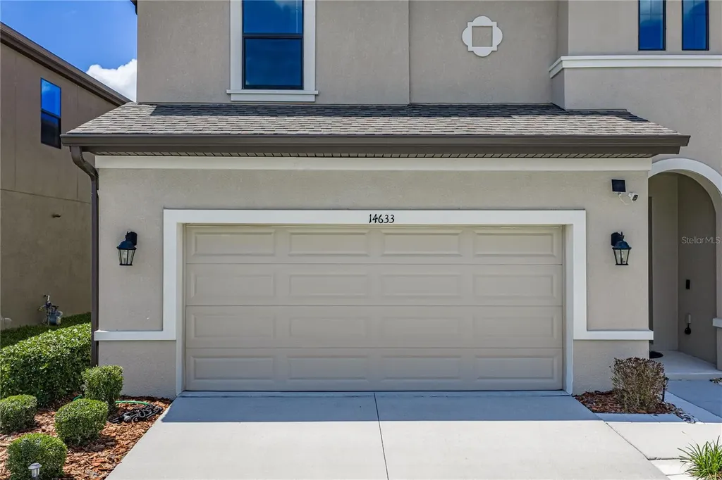 14633 Red Castle Avenue Lithia FL 33547
