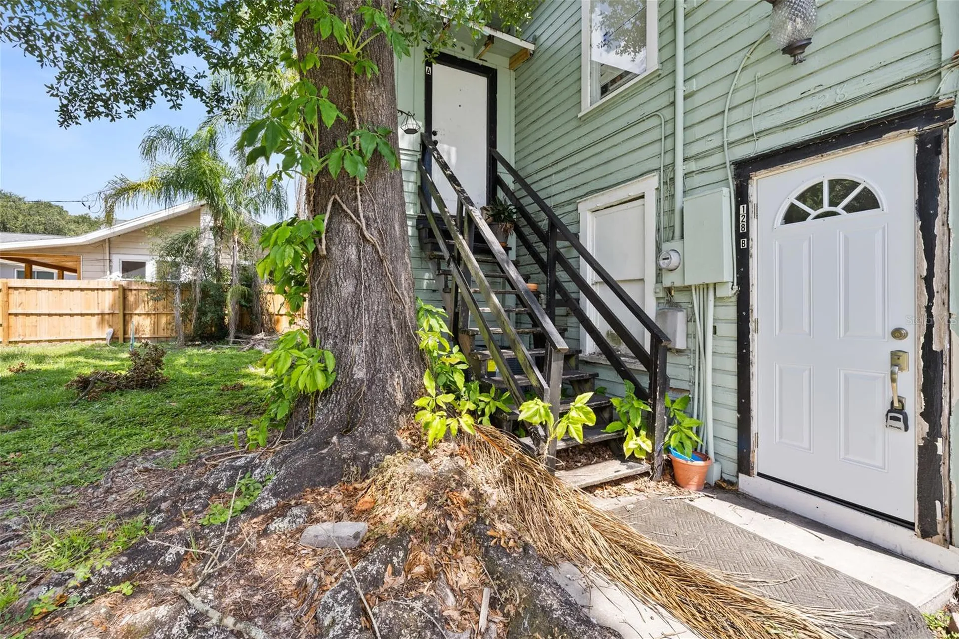 128 W North Street Tampa FL 33604
