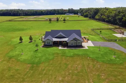 16241 SE 150th Avenue Weirsdale FL 32195