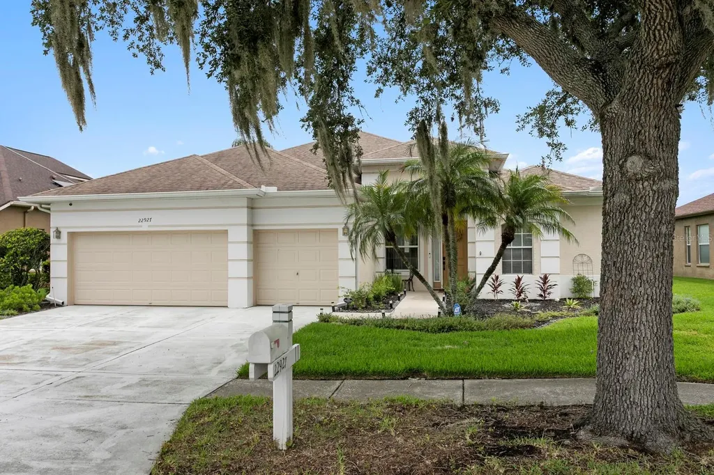 22927 Bay Cedar Drive Land O Lakes FL 34639