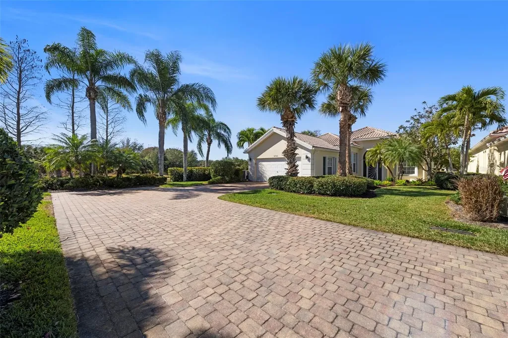 5735 Wilena Place Sarasota FL 34238