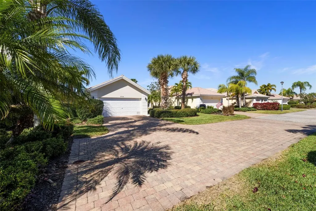 5735 Wilena Place Sarasota FL 34238
