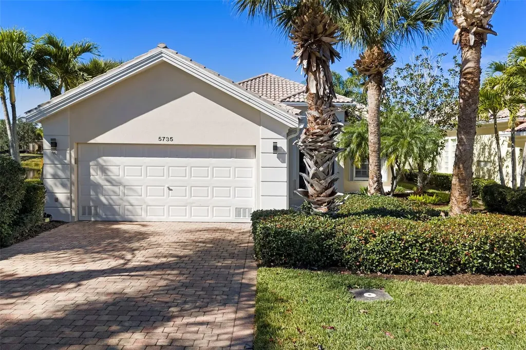 5735 Wilena Place Sarasota FL 34238