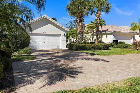 5735 Wilena Place Sarasota FL 34238